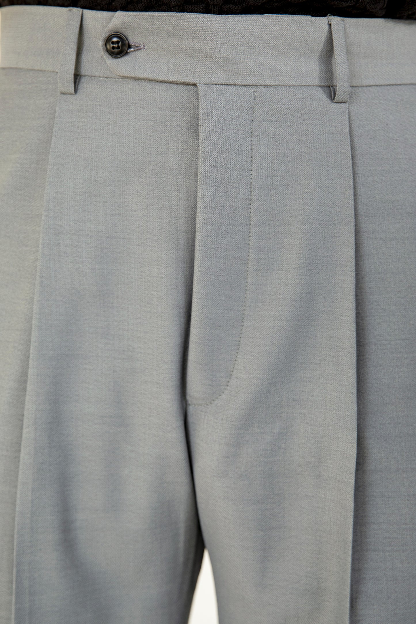 Grey UNO Pleated Pants