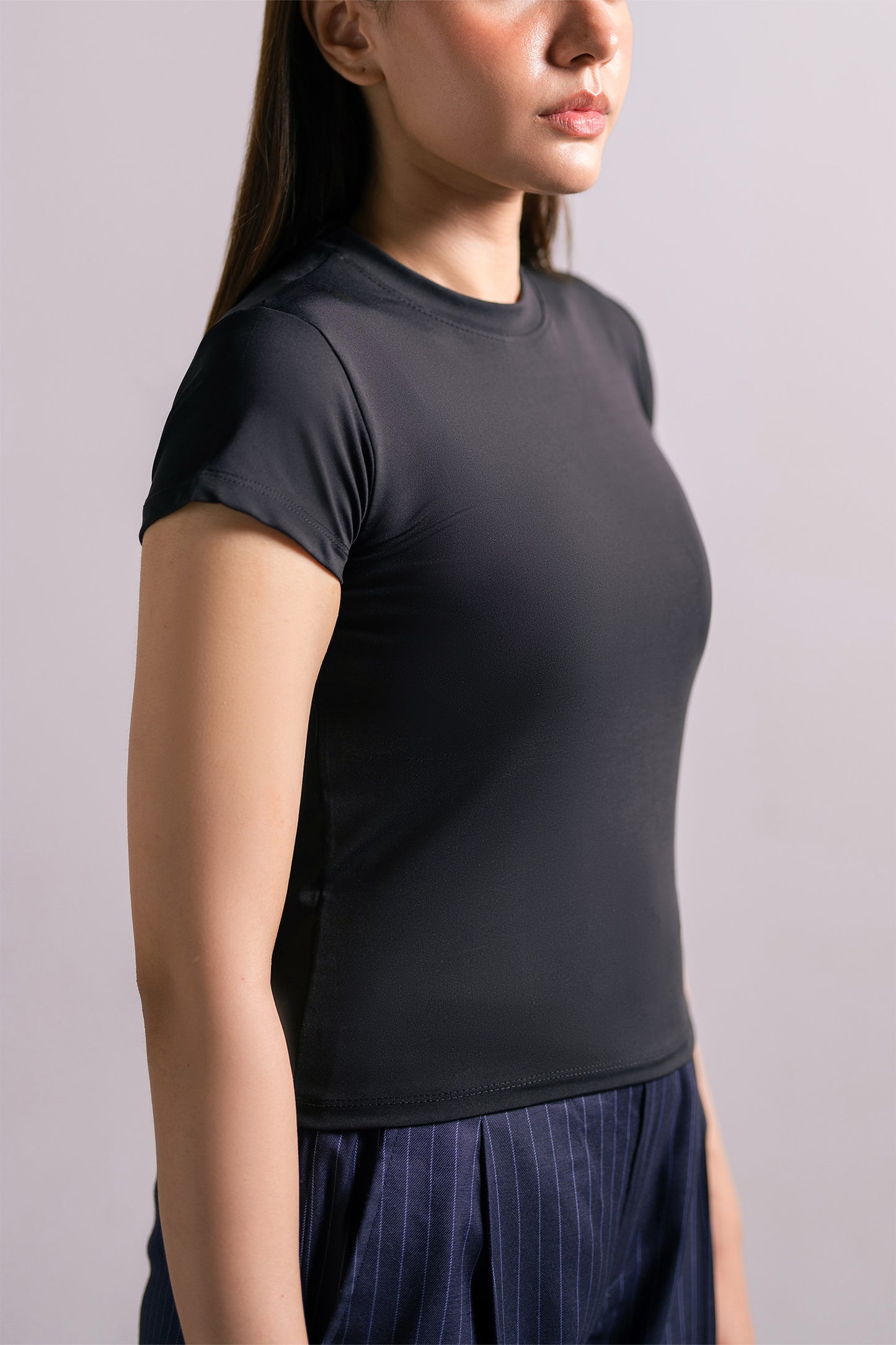 BLACK BABY TEE