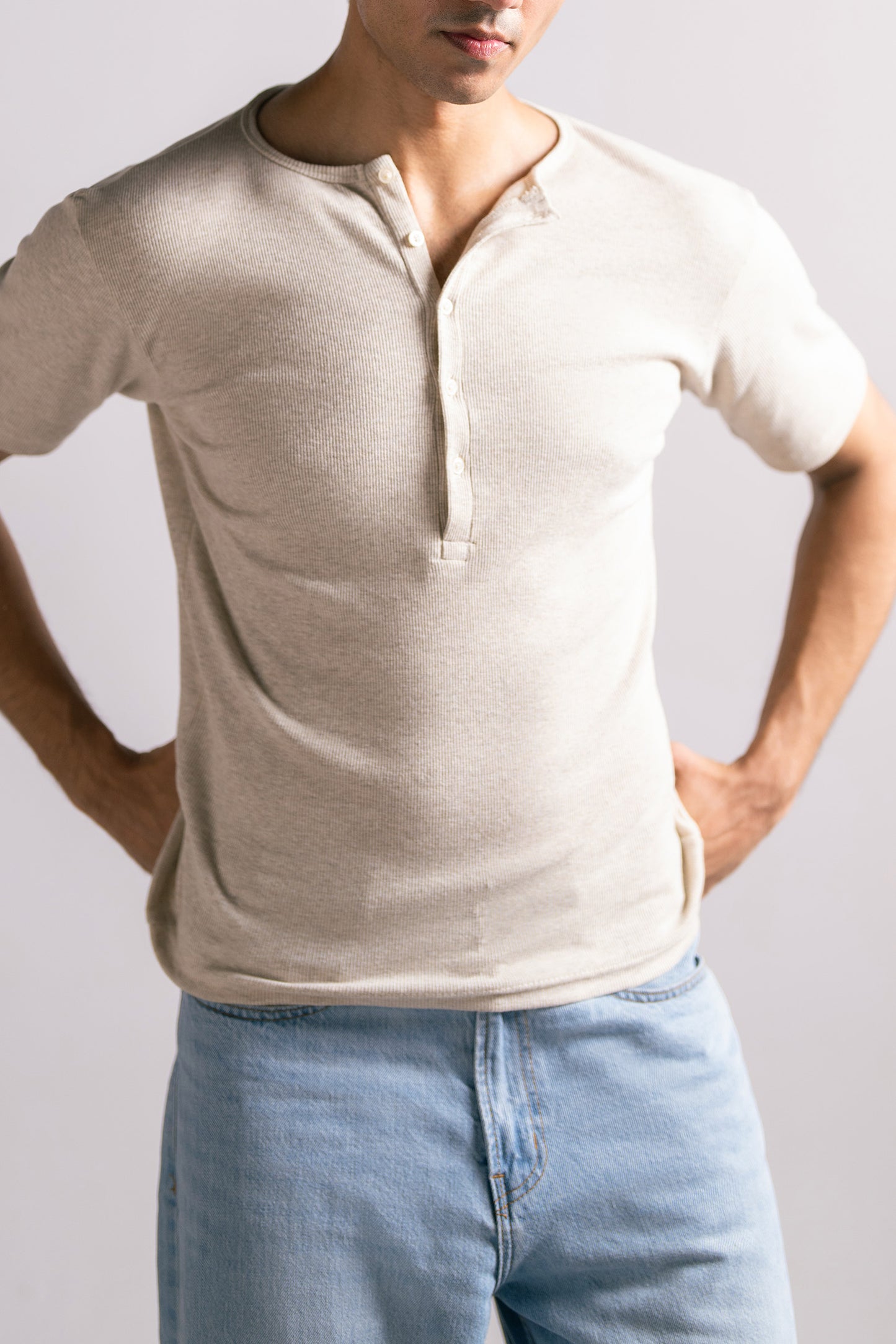 HALFSLEEVES HENLEY