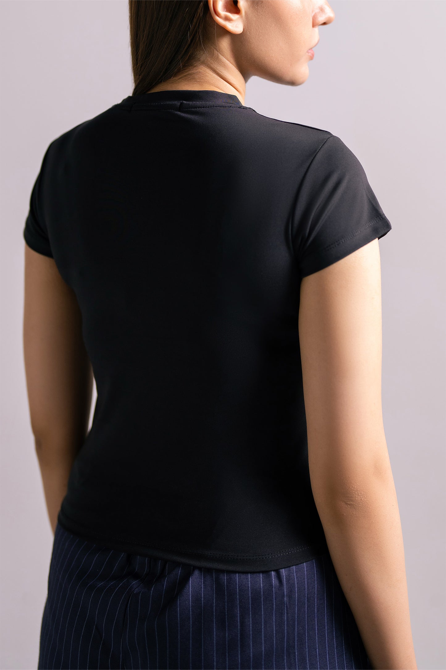 BLACK BABY TEE