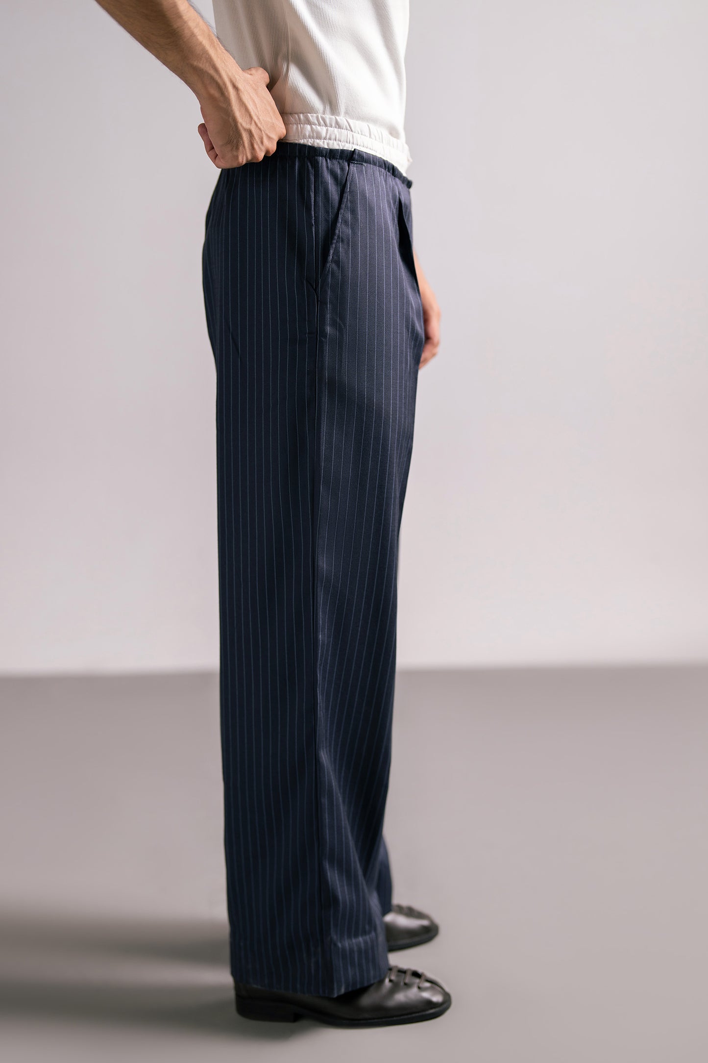 NAVY STRIPE TROUSERS
