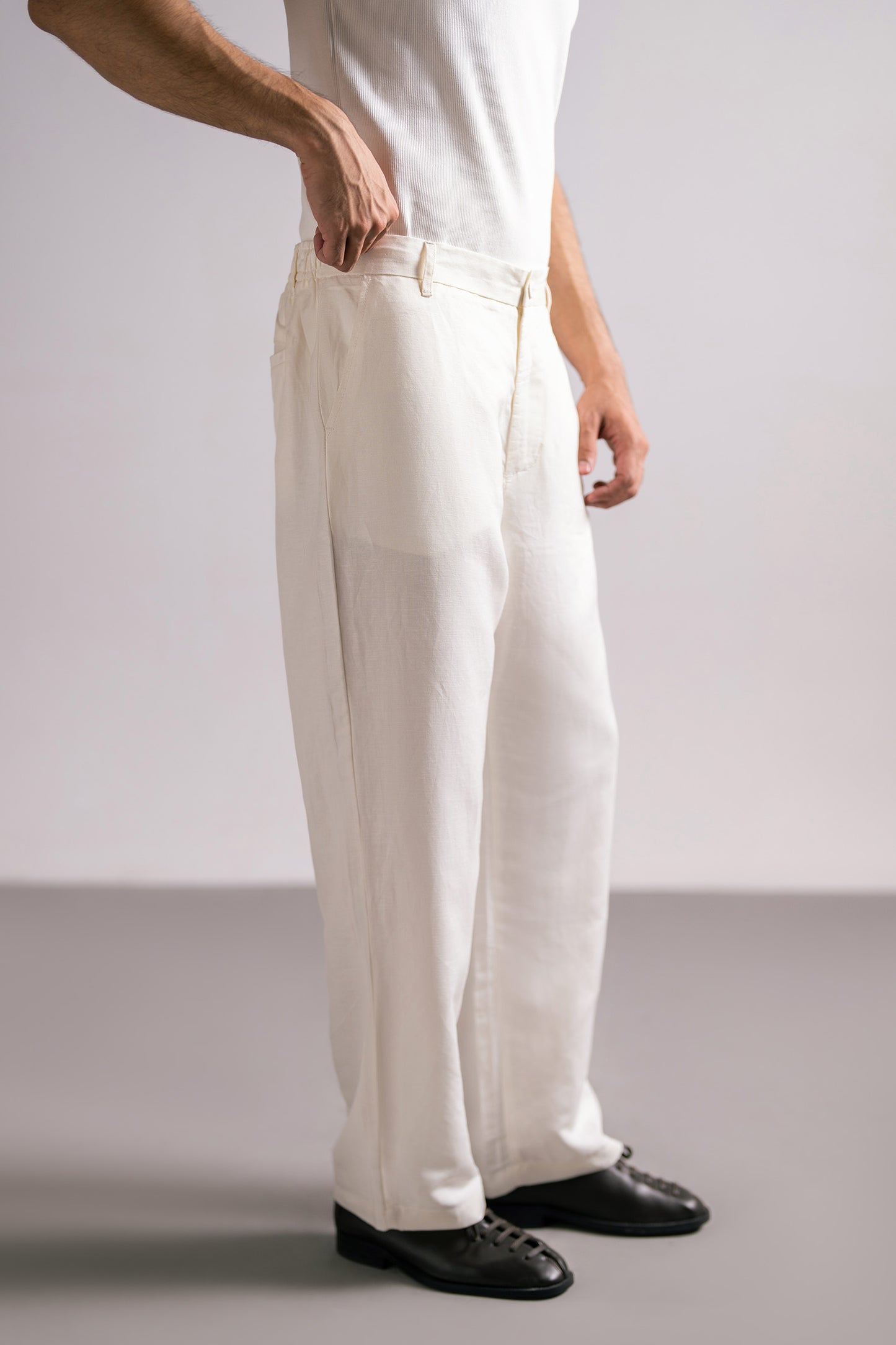 WHITE LINEN TROUSERS