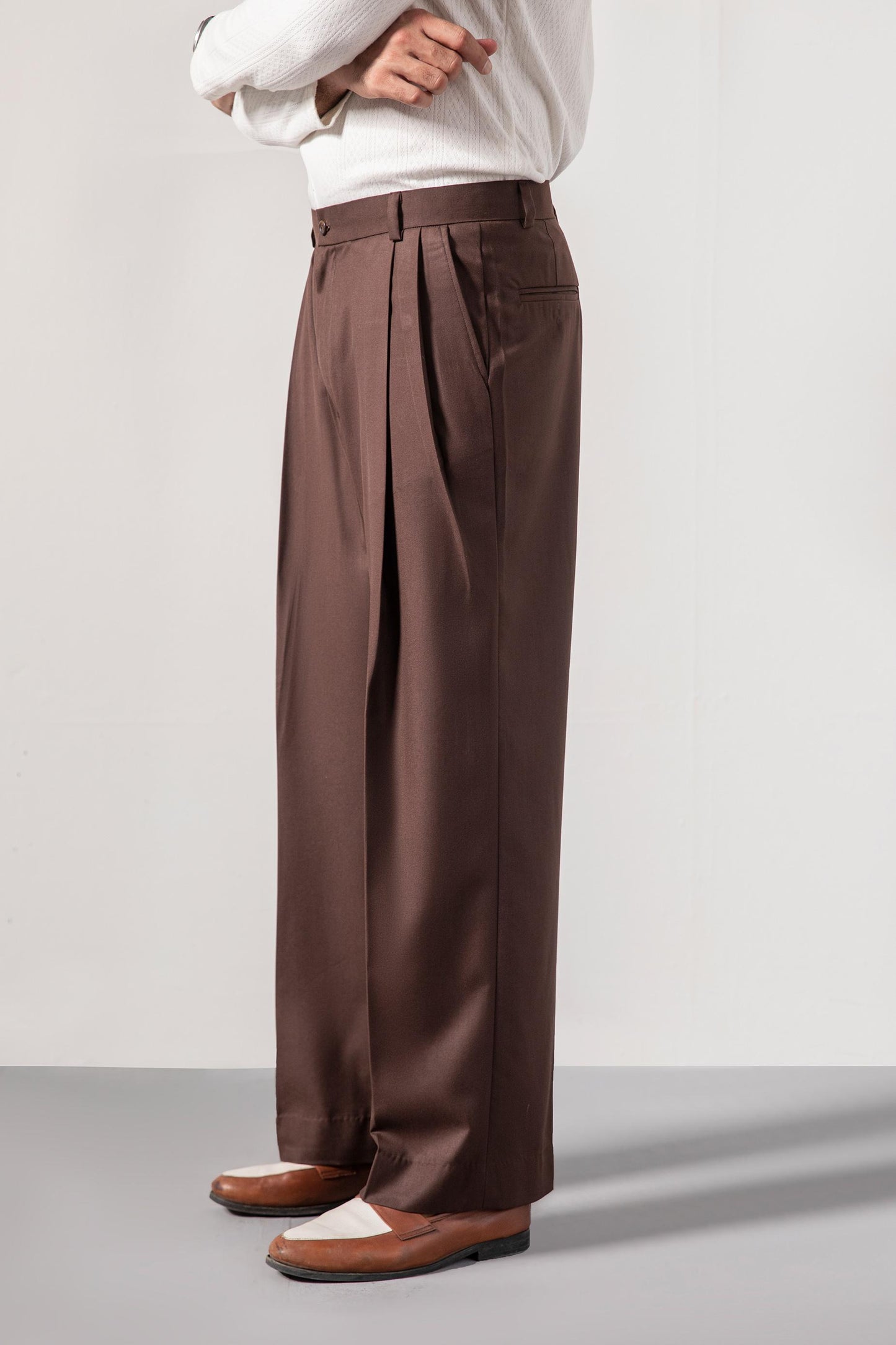 Brown pleated Pants