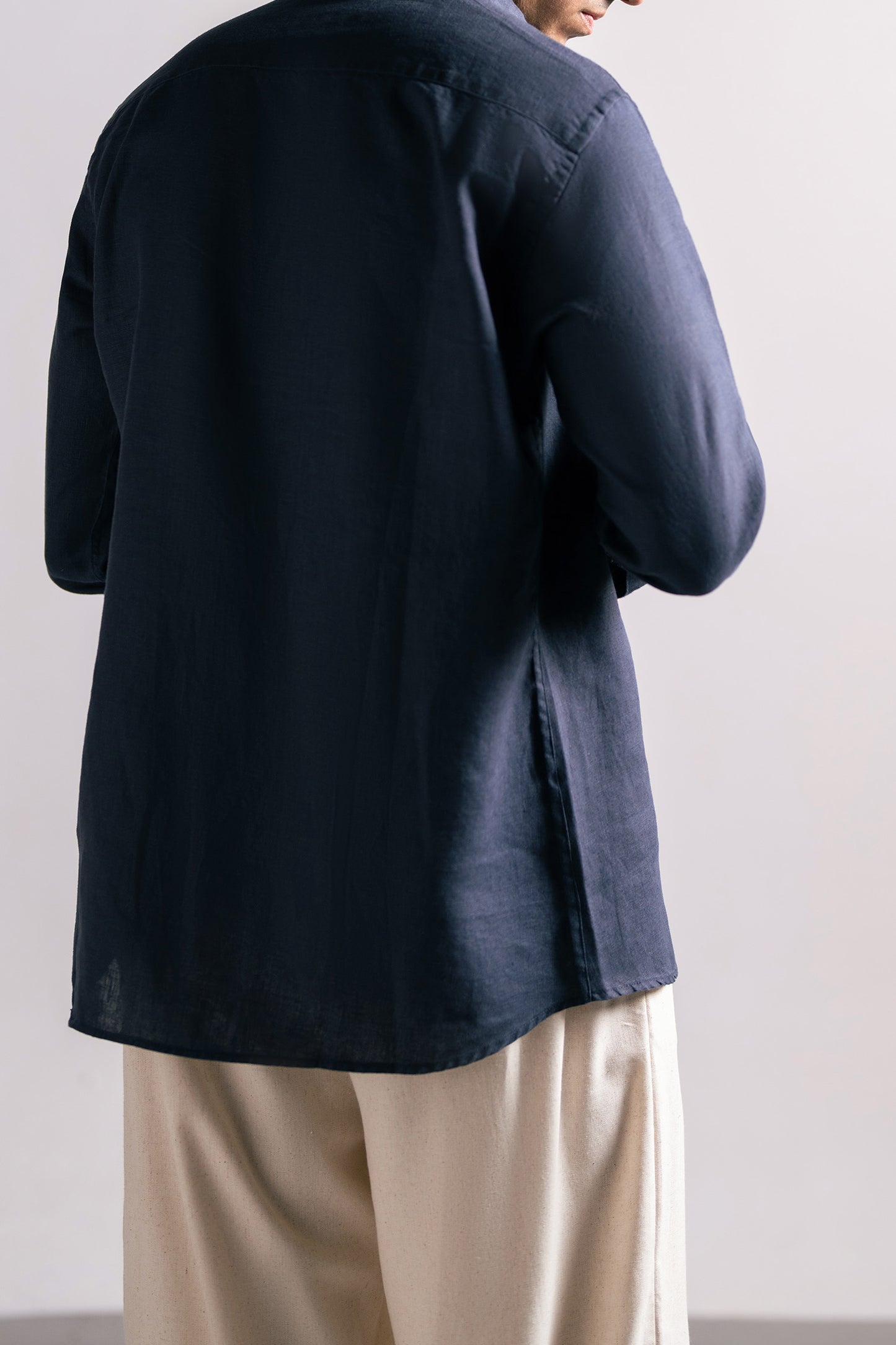 NAVY BUTTON DOWN LINEN