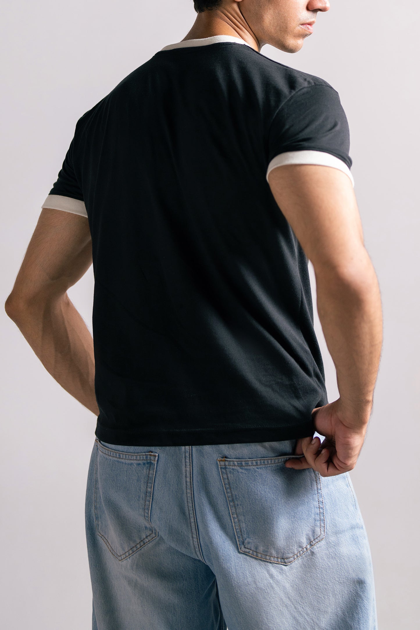 BLACK RINGER TEE