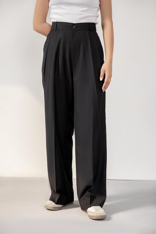 Noir Premium Pleated Pants